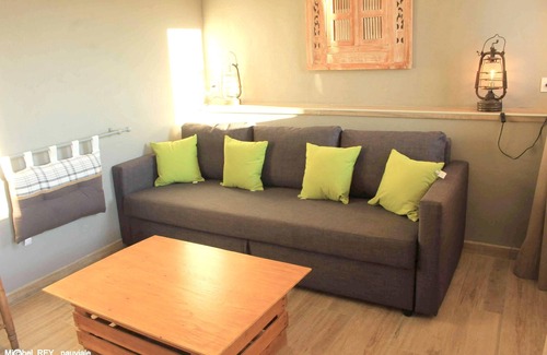 Nauviale House | Homerez - House for 4 ppl. with shared pool, garden and terrace at Nauviale