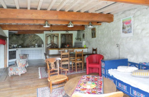Comus House | Homerez - House in Comus - mountain view