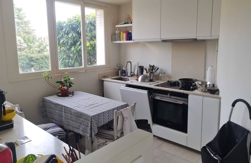 Chatou Apartment | Homerez - Nice appartement for 5 ppl. with garden and balcony at Chatou