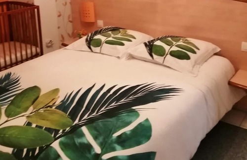 Tredaniel House | Homerez - Nice house for 4 ppl. with garden and terrace at Trédaniel