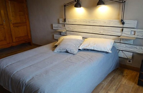 Nauviale House | Homerez - Nice house for 6 ppl. with shared pool, garden and terrace at Nauviale