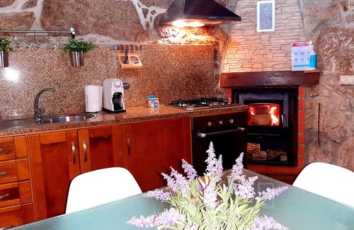 Lindoso House | Homerez - Nice house for 2 ppl. with balcony at Lindoso