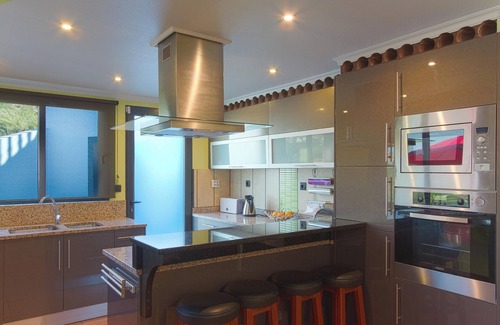 Canhas House | Homerez - Panoramic House in Ponta do Sol, Sea View