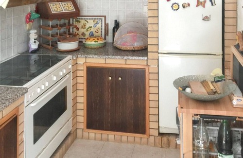 Montenero di Bisaccia House | Homerez - Sophisticated House in Montenero + Jacuzzi