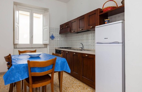 Ceraso Apartment | Homerez - Spacious apartment in Ceraso with mountain view