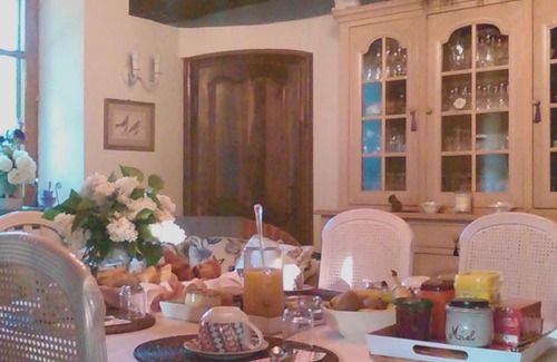 Montoldre House | Homerez - Spacious house for 7 ppl. with garden and terrace at Montoldre