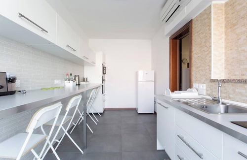 Legnaro House | Homerez - Villa Legnaro w/Pool.
