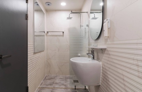 Doksan-dong Hotel | Homes Stay G-valley Gasan