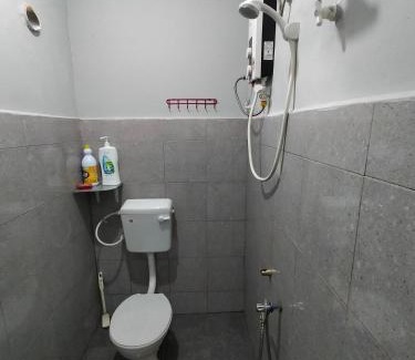 Kuala Rompin House | Homestay/Bilik Teluk Gading