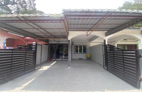 Tanjung Malim House | Homestay Bonda - Unit E