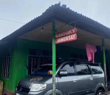 Moni House | Homestay Century Moni Waturaka