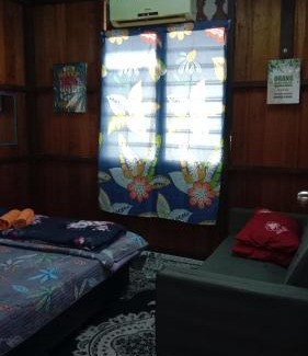 Parit Raja House | Homestay Faizal tapak