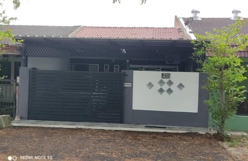 Kuala Kangsar House | Homestay Idaman Private Pool Mslim