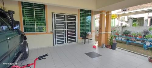 Taman Jali House | Homestay Indera kayangan