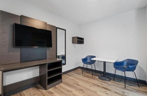 Bellview Cabin | HomeStay Lodge Pensacola West - NAS