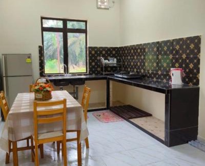Parit Raja House | Homestay Merah Jambu UTHM
