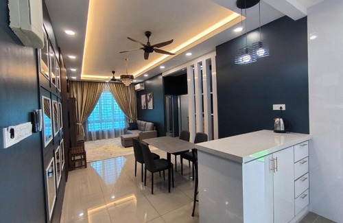 Kampung Gadong Jaya Apartment | Homestay Naufal Bandar Sri Sendayan Ground Floor