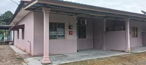 Banting House | HomeStay TokBah NekWan Splash Mania Bandar Gamuda Cove