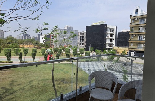 Faridabad House | Homestay Urban Dream: Where comfort meets city living