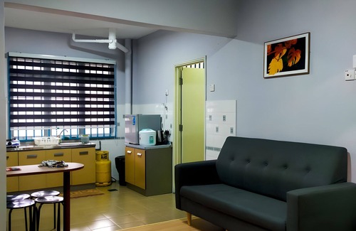 Tanjung Tanah Merah Apartment | Homestay WaDi 2, Apartment with pool near beach