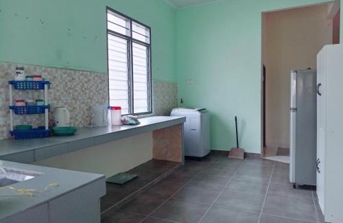 Kawasan Perindustrian Chendering House | Homestay Wan Z