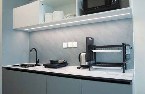 Likas Apartment | Homesuite' Home at Bay Suites