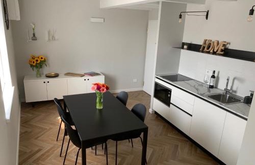 San Zeno Apartment | HomeThirtyFour
