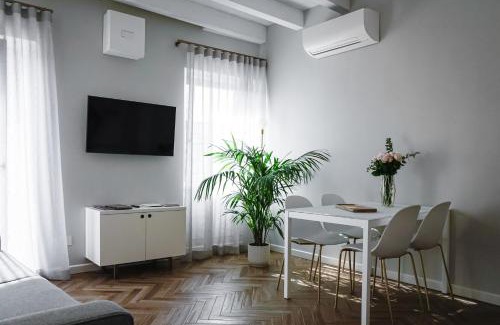 San Zeno Apartment | HomeThirtyFour