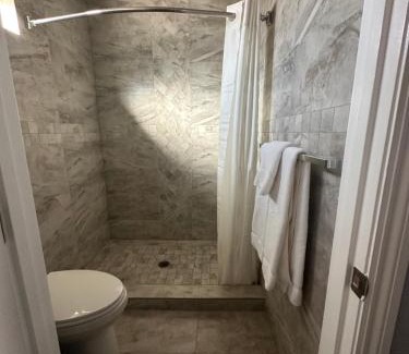 Los Banos Hotel | HomeTown Inn