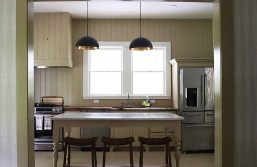 Sand Ridge House | Homewood Historic Getaway