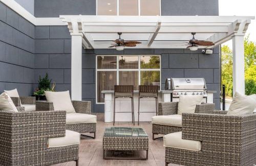 Plymouth Meeting Hotel | Homewood Suites by Hilton Philadelphia Plymouth Meeting