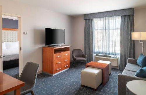 Nashua Hotel | Homewood Suites by Hilton Gateway Hills Nashua