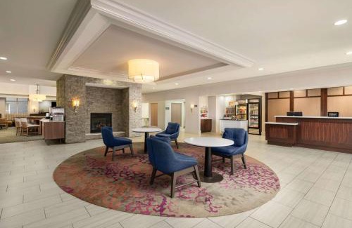 Sandston Hotel | Homewood Suites by Hilton Richmond - Airport