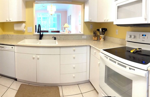 Palmer Ranch Condo | Homey Comfort Meets Championship Golf–Ground Floor Condo in Stoneybrook Sarasota