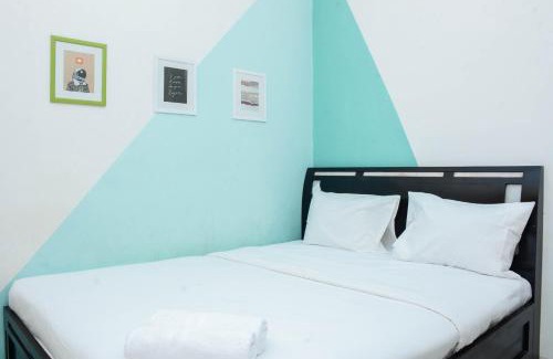 Pondokcina Apartment | Homey Studio Apartment at Margonda Residence 1 By Travelio