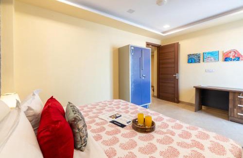 Dariyaganj Apartment | Homlee-Legacy 3BHK Flat in Central DEL-Lift-Terrace