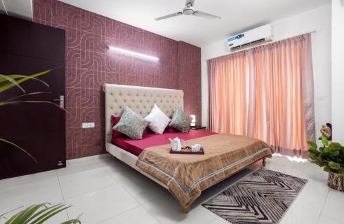 Noida Apartment | Homlee-Super Luxury 4 BHK Apartment nr NOIDA EXPO