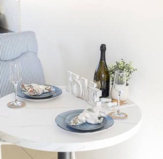 Sunnybank House | Homy Self Contained Unit Sunnybank CBD Street Parking