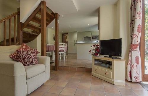 Bridestowe Cottage | HONEY HOUSE, family friendly, with a garden in Bridestowe