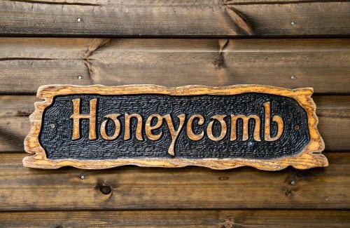 Blandford Saint Mary House | Honeycombe - Treehouse in the Heart of Dorset