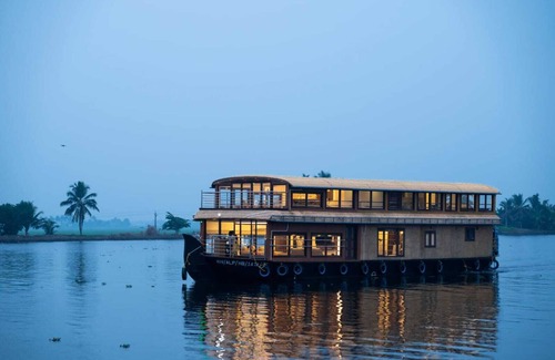 Alappuzha Boat Rental | Honeymoon Houseboat