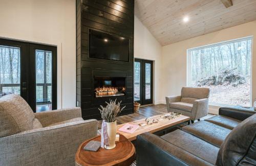 Primrose House | Honeysuckle Bridge Cabin