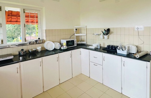 Thalayathimund Bed & Breakfast | Hoopoe House