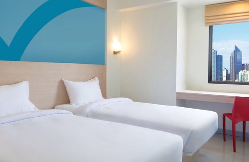 South Triangle Hotel | Hop Inn Hotel Tomas Morato Quezon City
