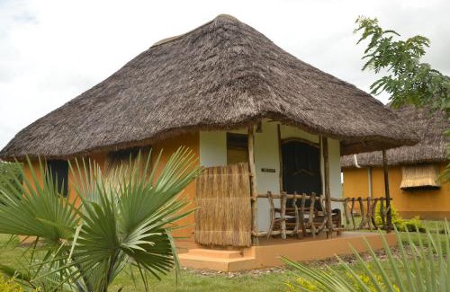 Pakwach Cabin | Hornbill Bush Lodge