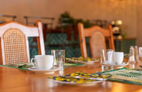 Kariba Cabin | Hornbill Lodge