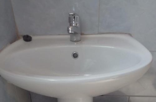 Thorny Bush Game Reserve Apartment | Hornbills lodge bnb