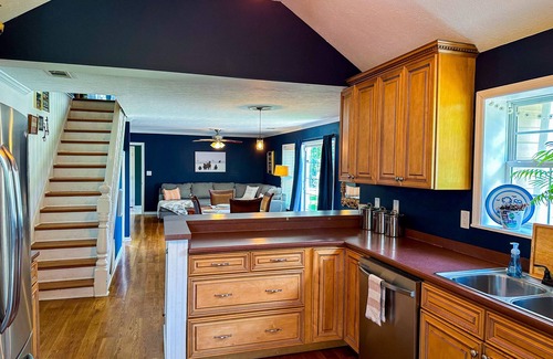 Lexington House | Horse Heaven! Pet friendly farm stay
