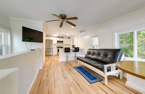 South Byron House | Horseshoe Lake Vacation Rental w/Deck & Kayaks!
