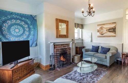 Saham Toney House | Horseshoes House